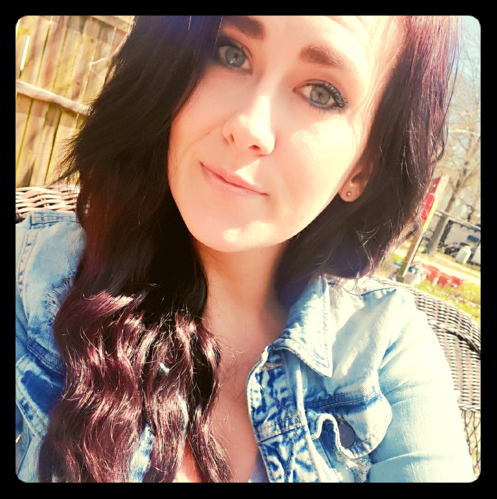 Meet your Posher, Laura